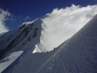 The long and technically difficult South East ridge of Makalu.